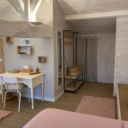 Domaine Des Deux Rivières Couette-café *