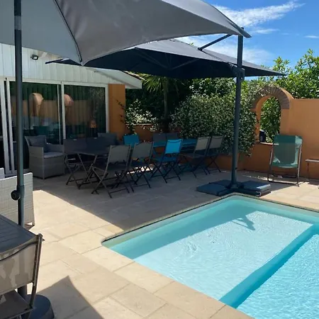Domaine Des Deux Rivieres فندق مبيت وإفطار *